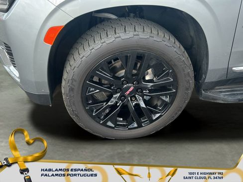 Used 2023 GMC Yukon SLT image 10