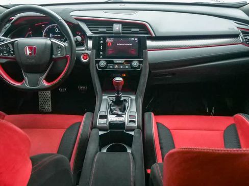 Used 2018 Honda Civic Type R image 11