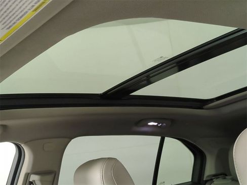 Used 2023 Cadillac XT4 Premium Luxury w/ Technology Package image 18