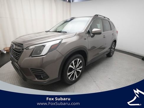 Used 2023 Subaru Forester Limited AWD/4WD image 1
