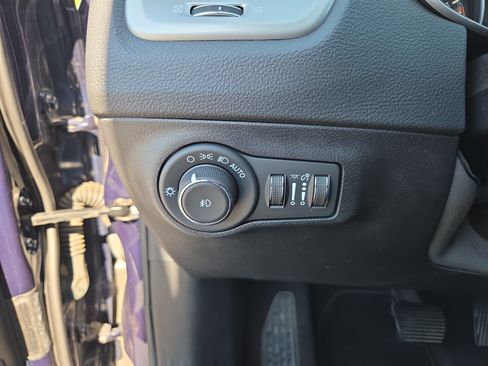 Certified 2021 Jeep Compass Latitude AWD/4WD image 31