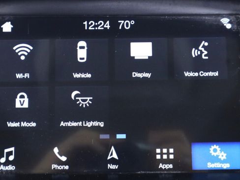 Used 2018 Ford Focus Titanium w/ Titanium Technology Package FWD image 19