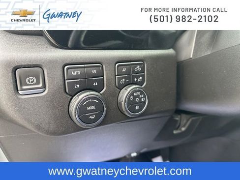 Used 2024 Chevrolet Silverado 2500 LTZ w/ LTZ Convenience Package AWD/4WD image 17