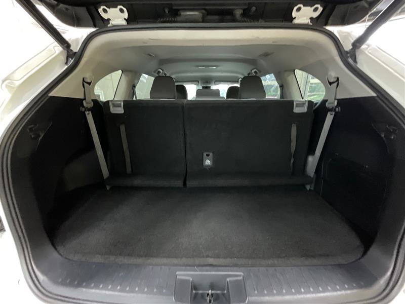 Used 2021 Toyota Highlander LE FWD image 25