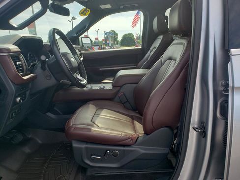 Used 2022 Ford Expedition Limited AWD/4WD image 10