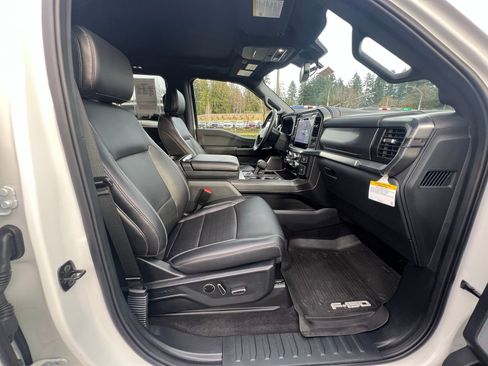 Used 2025 Ford F150 Lariat w/ Equipment Group 502A High image 18