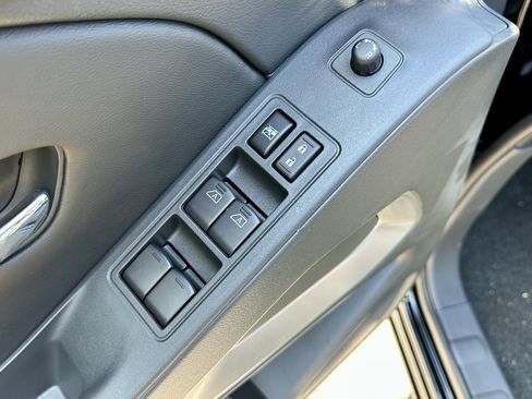 New 2026 Nissan Frontier SV image 3