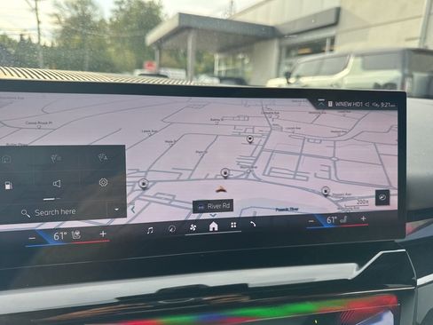 Used 2025 BMW 540i xDrive image 32