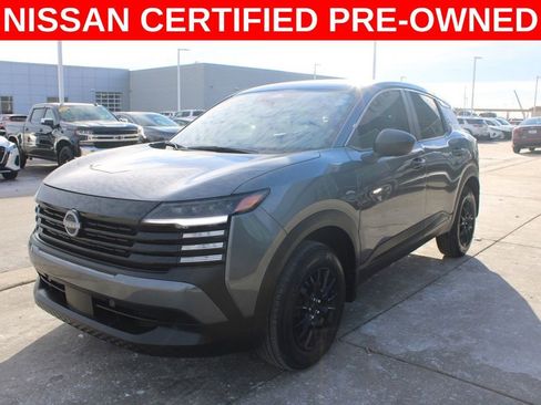 Certified 2025 Nissan Kicks S image 3