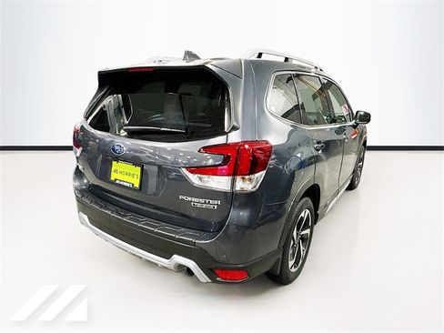 Used 2022 Subaru Forester Touring image 4