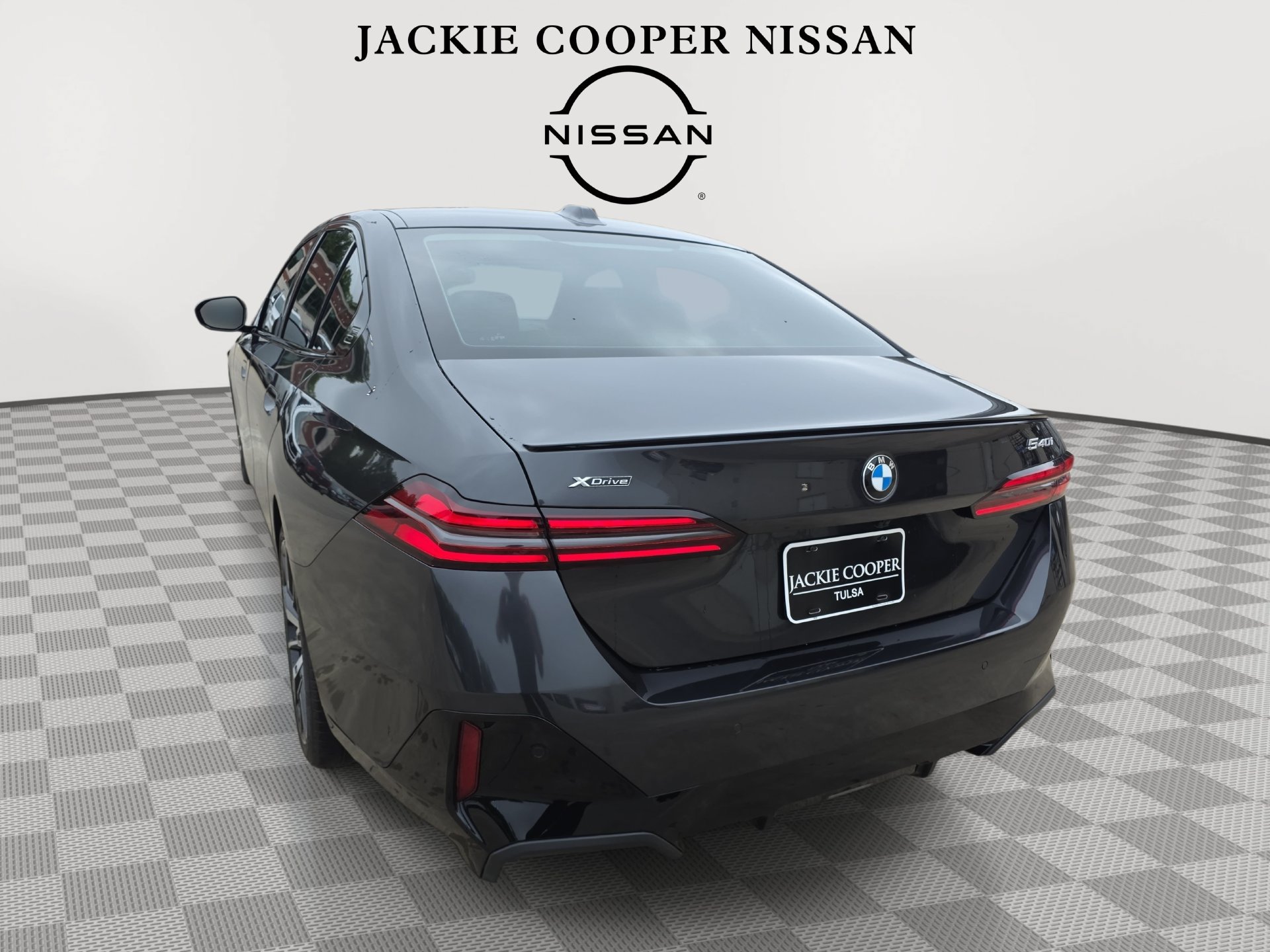 Used 2024 BMW 540i xDrive w/ Premium Package AWD/4WD image 7