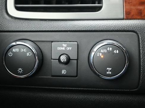 Used 2010 GMC Yukon XL SLT AWD/4WD image 27