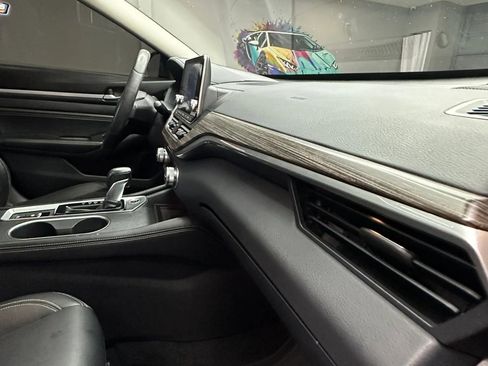 Used 2019 Nissan Altima 2.5 Platinum FWD image 30