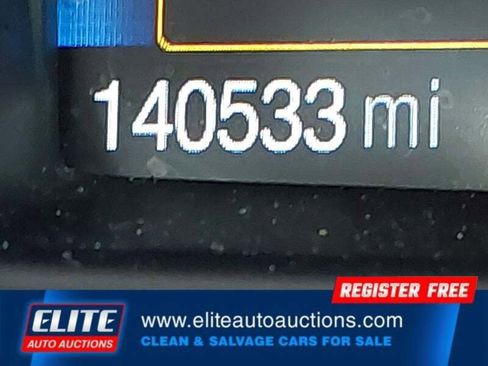 Used 2019 Ford Escape Titanium image 30