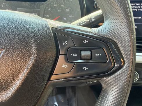 Used 2025 Chevrolet Trax LS FWD image 27