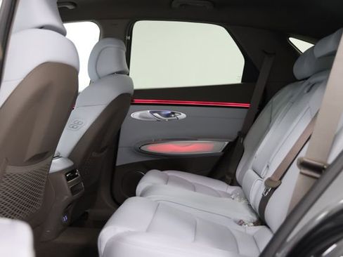 New 2026 Genesis GV70 2.5T Advanced w/ G1 Accessory Package image 35