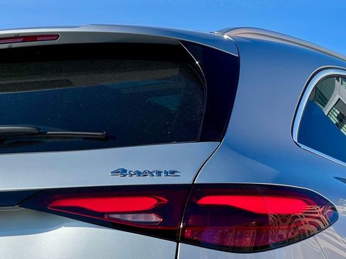 Certified 2026 Mercedes-Benz GLC 300 4MATIC image 9