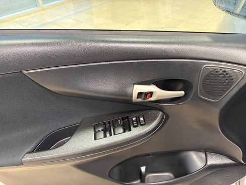 Used 2009 Toyota Corolla S image 11