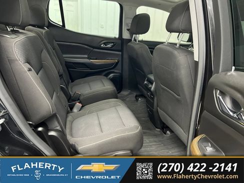 Used 2023 GMC Acadia SLE w/ Driver Convenience Package FWD image 13