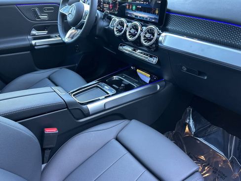 New 2026 Mercedes-Benz GLB 250 image 15