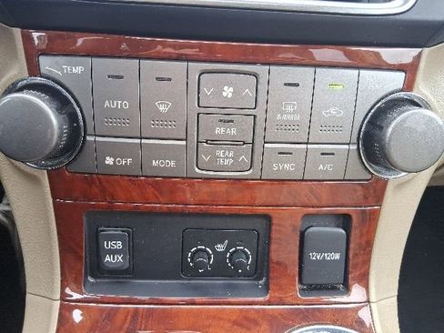 Used 2013 Toyota Highlander Limited AWD/4WD image 24