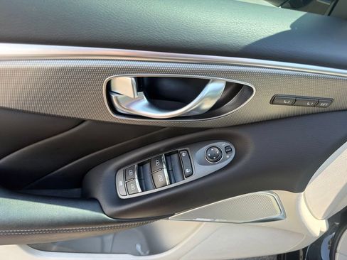 Used 2017 INFINITI Q50 Sport AWD/4WD image 25