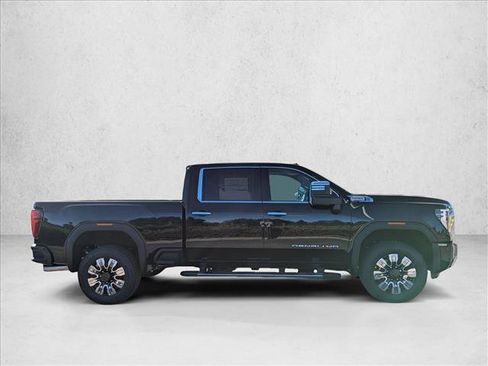 New 2026 GMC Sierra 2500 Denali w/ Denali Reserve Package image 4