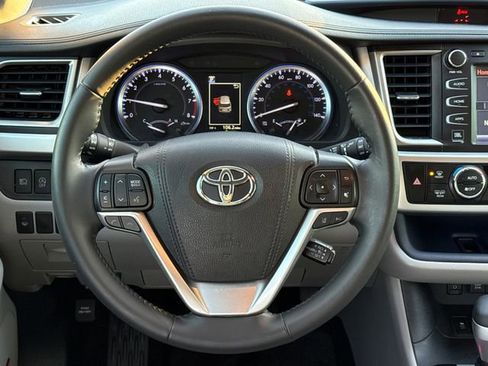 Used 2024 Toyota RAV4 XLE image 15