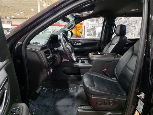 Certified 2022 GMC Yukon XL SLE w/ Gmc Pro Safety Plus Package AWD/4WD image 14