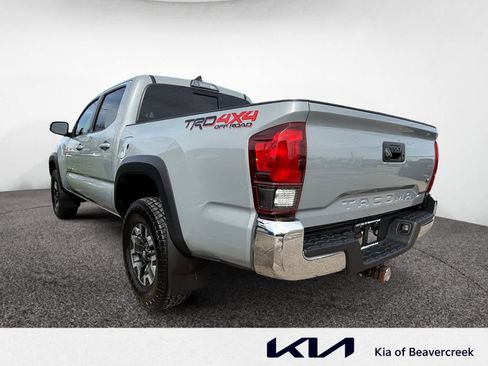 Used 2019 Toyota Tacoma TRD Off-Road image 3