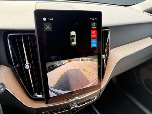 New 2026 Volvo XC60 T8 Core w/ Climate Package image 31