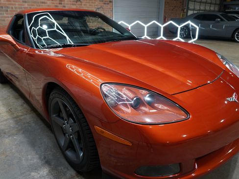 Used 2006 Chevrolet Corvette Coupe w/ Preferred Equipment Group image 25