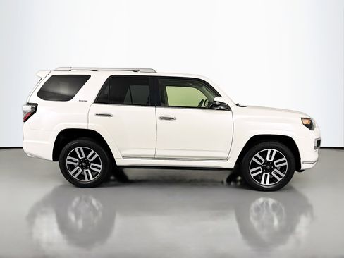 Used 2023 Toyota 4Runner Limited AWD/4WD image 4
