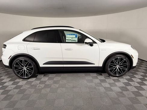 New 2025 Porsche Macan 4 Electric image 8
