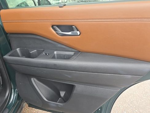 Certified 2023 Nissan Pathfinder Platinum image 31