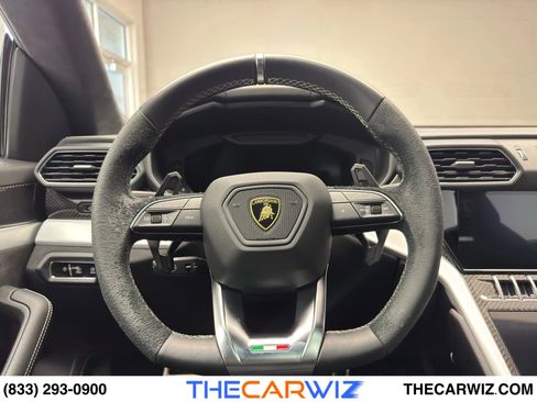 Used 2020 Lamborghini Urus image 65
