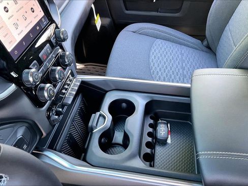 New 2026 RAM 3500 Big Horn AWD/4WD image 8