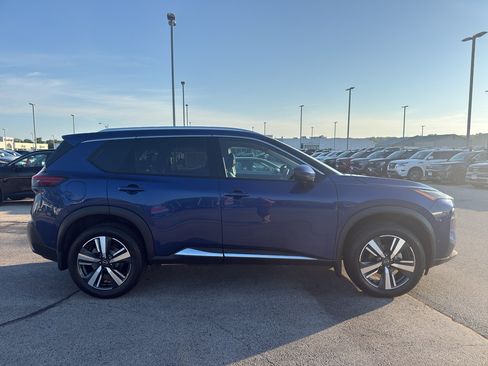 Certified 2023 Nissan Rogue SL w/ SL Premium Package AWD/4WD image 4
