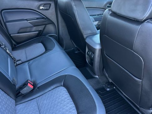 Used 2015 Chevrolet Colorado Z71 image 17