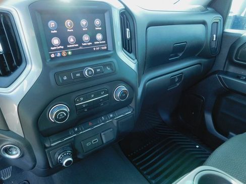 Used 2024 Chevrolet Silverado 2500 Custom image 25