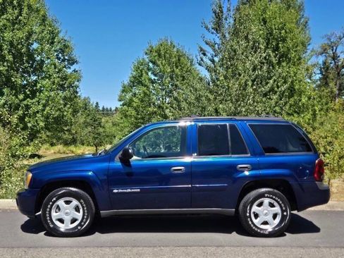 Used 2002 Chevrolet TrailBlazer LS w/ Preferred Equipment Group image 8