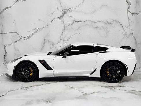 Used 2017 Chevrolet Corvette Z06 RWD image 8