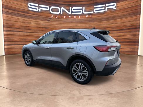 Used 2022 Ford Escape SEL image 3