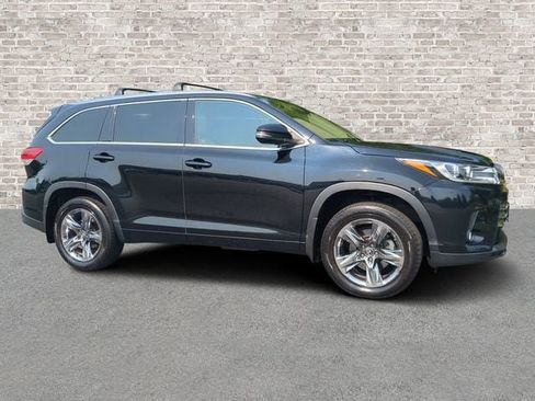 Used 2018 Toyota Highlander Limited Platinum AWD/4WD image 1