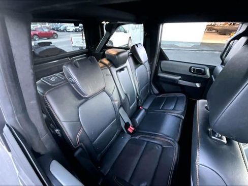 Used 2022 Ford Bronco Badlands w/ Sasquatch Package image 30