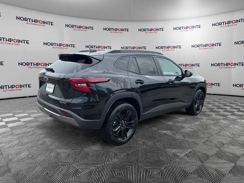 New 2026 Chevrolet Trax ACTIV w/ Sunroof Package FWD image 6