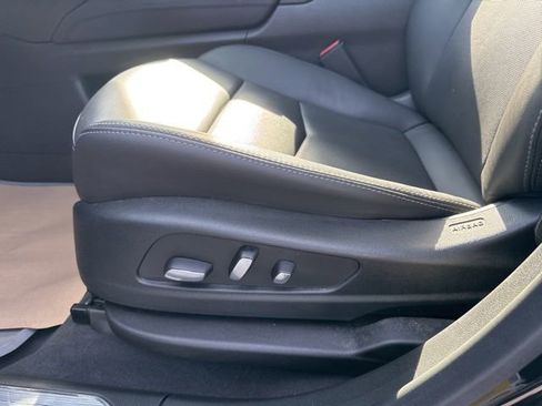 Certified 2023 Cadillac XT5 Premium Luxury image 10