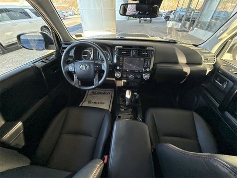 Used 2022 Toyota 4Runner TRD Off-Road Premium image 21