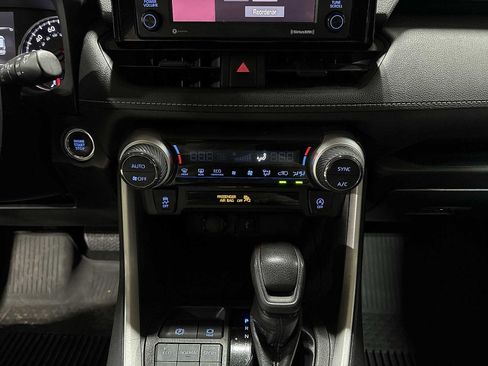 Certified 2022 Toyota RAV4 XLE AWD/4WD image 21