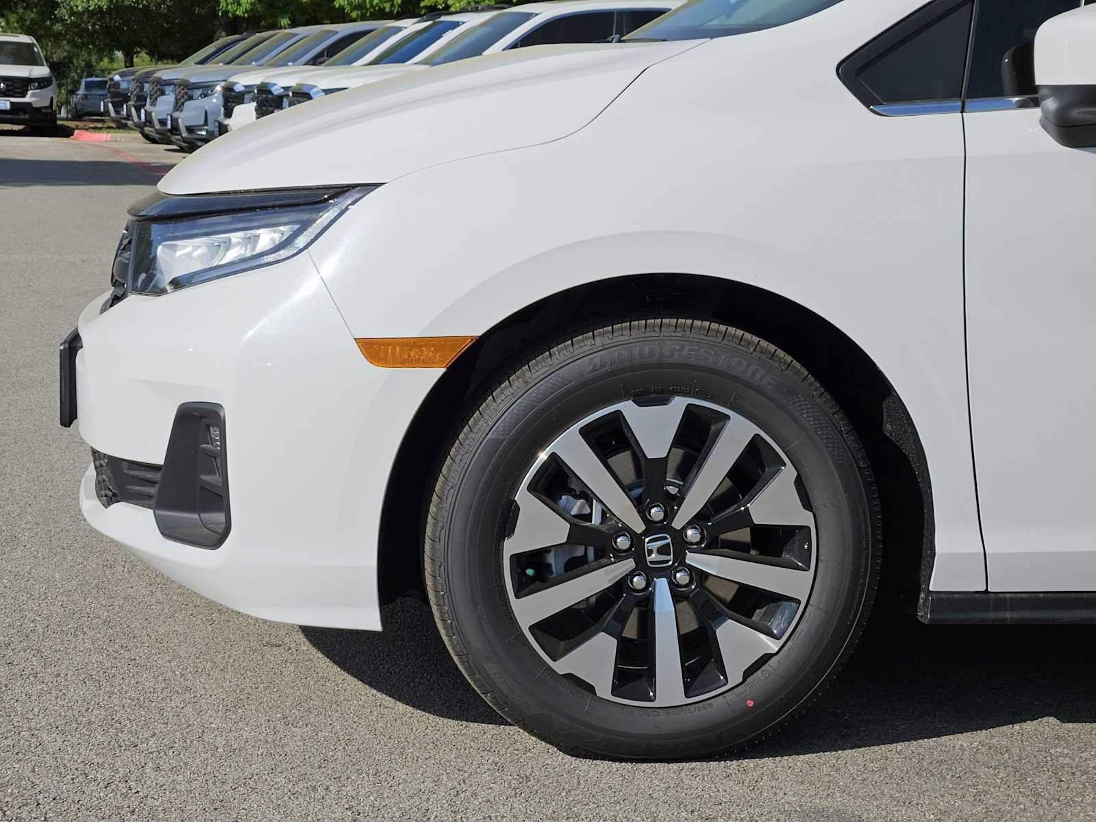 New 2026 Honda Odyssey Elite image 8
